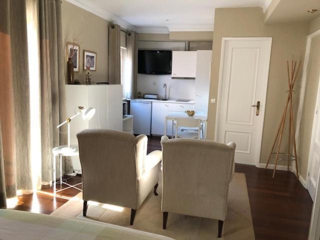 New&unique Charming In Campolide Appartement *